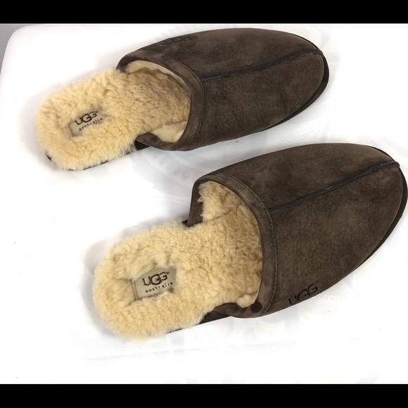 mens ugg slippers size 10